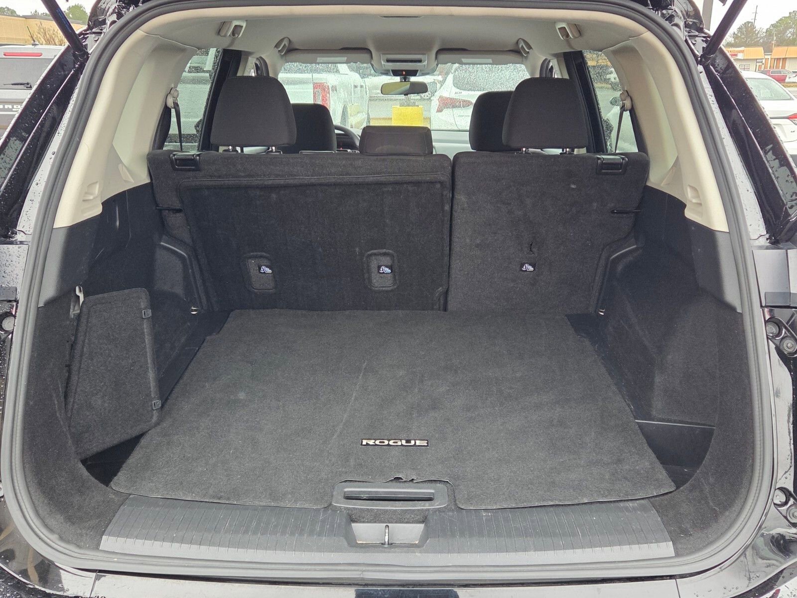 Used 2024 Nissan Rogue S image 11