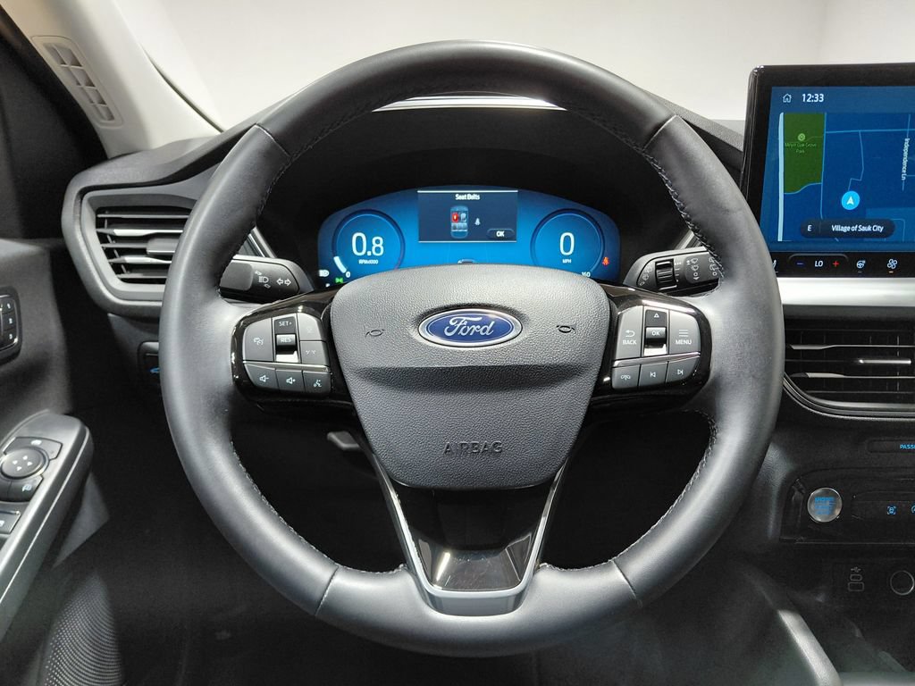 Certified 2025 Ford Escape Platinum AWD/4WD image 27