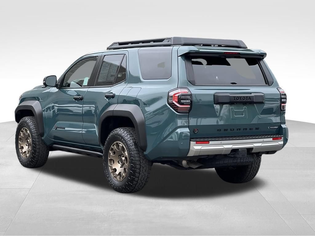 Certified 2025 Toyota 4Runner TRD Off-Road AWD/4WD image 3