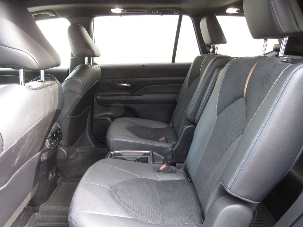 Certified 2024 Toyota Grand Highlander AWD Hybrid image 16