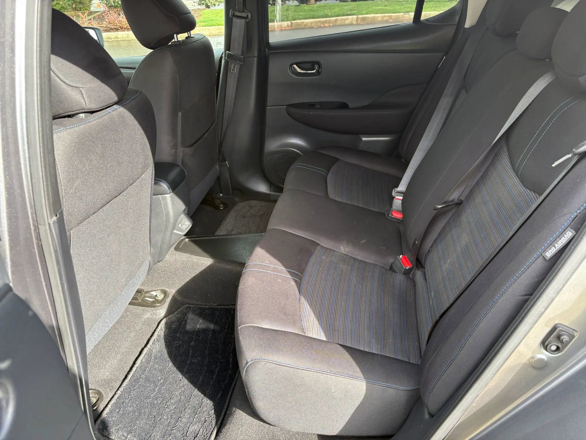 Used 2021 Nissan Leaf SV FWD image 15