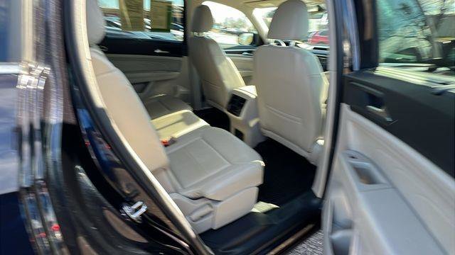 Used 2022 Volkswagen Atlas SE FWD image 19