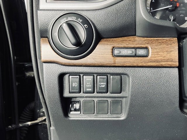 Used 2019 Nissan Titan Platinum Reserve w/ Platinum Utility Package image 23