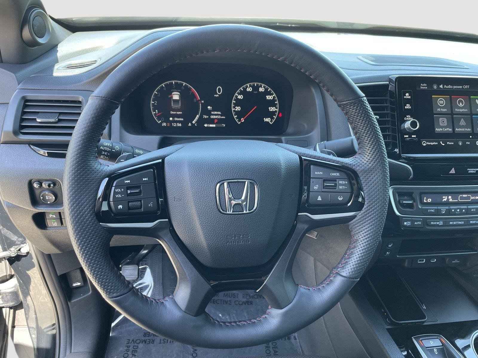Used 2025 Honda Ridgeline Black Edition image 17