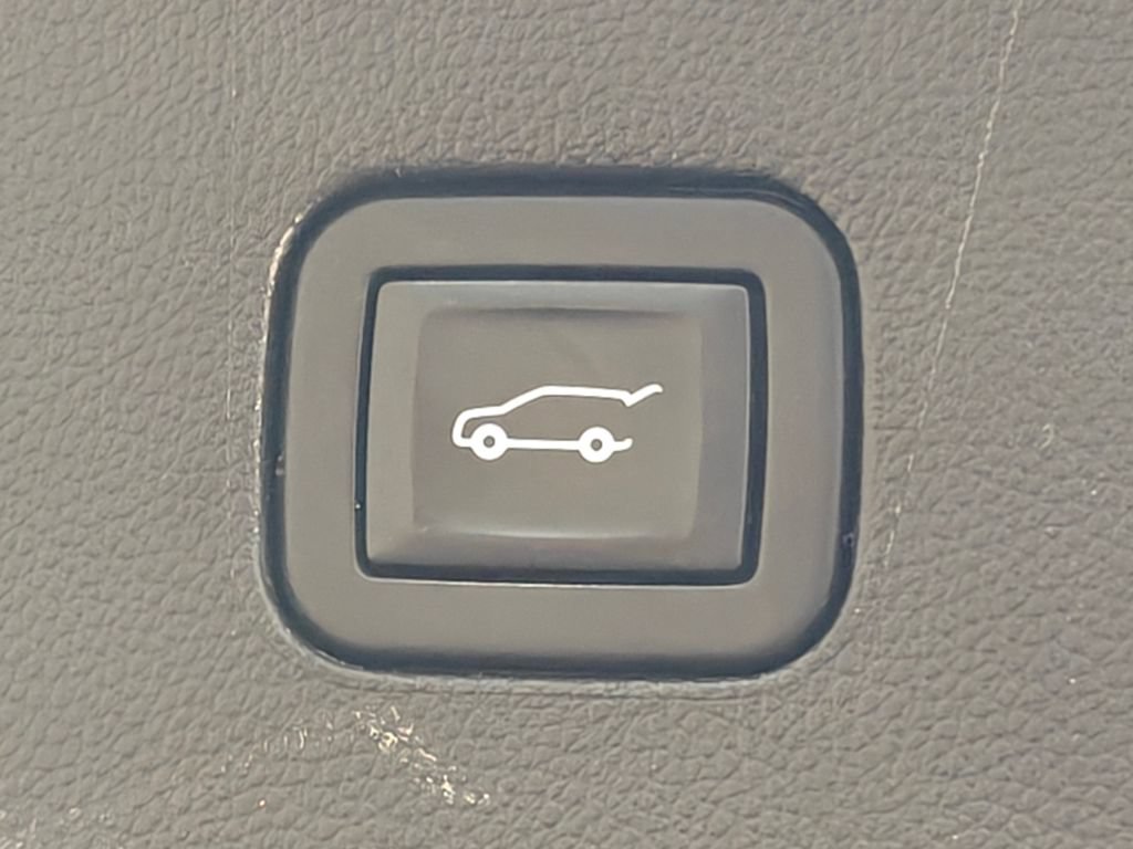 Used 2021 Buick Enclave Essence w/ Sound and Sites Package FWD image 36