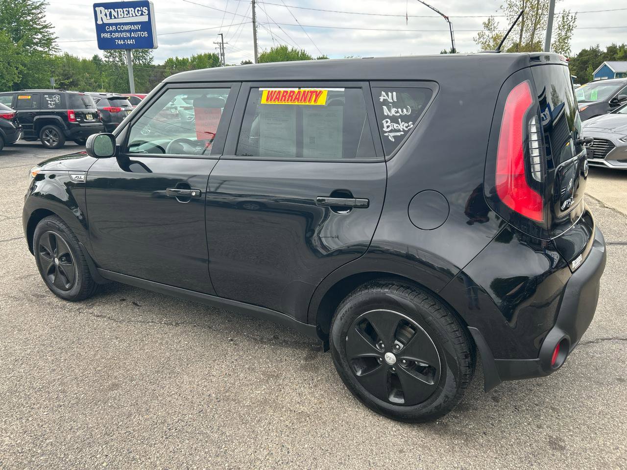 Used 2015 Kia Soul FWD image 2