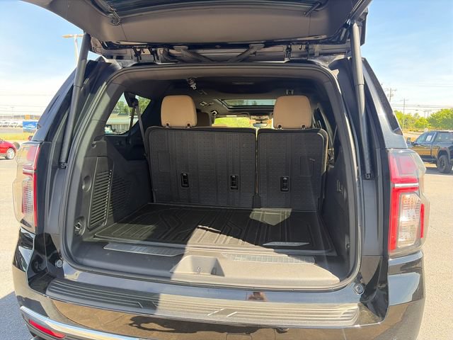 Used 2024 Chevrolet Suburban Premier w/ Premium Package 2 AWD/4WD image 34