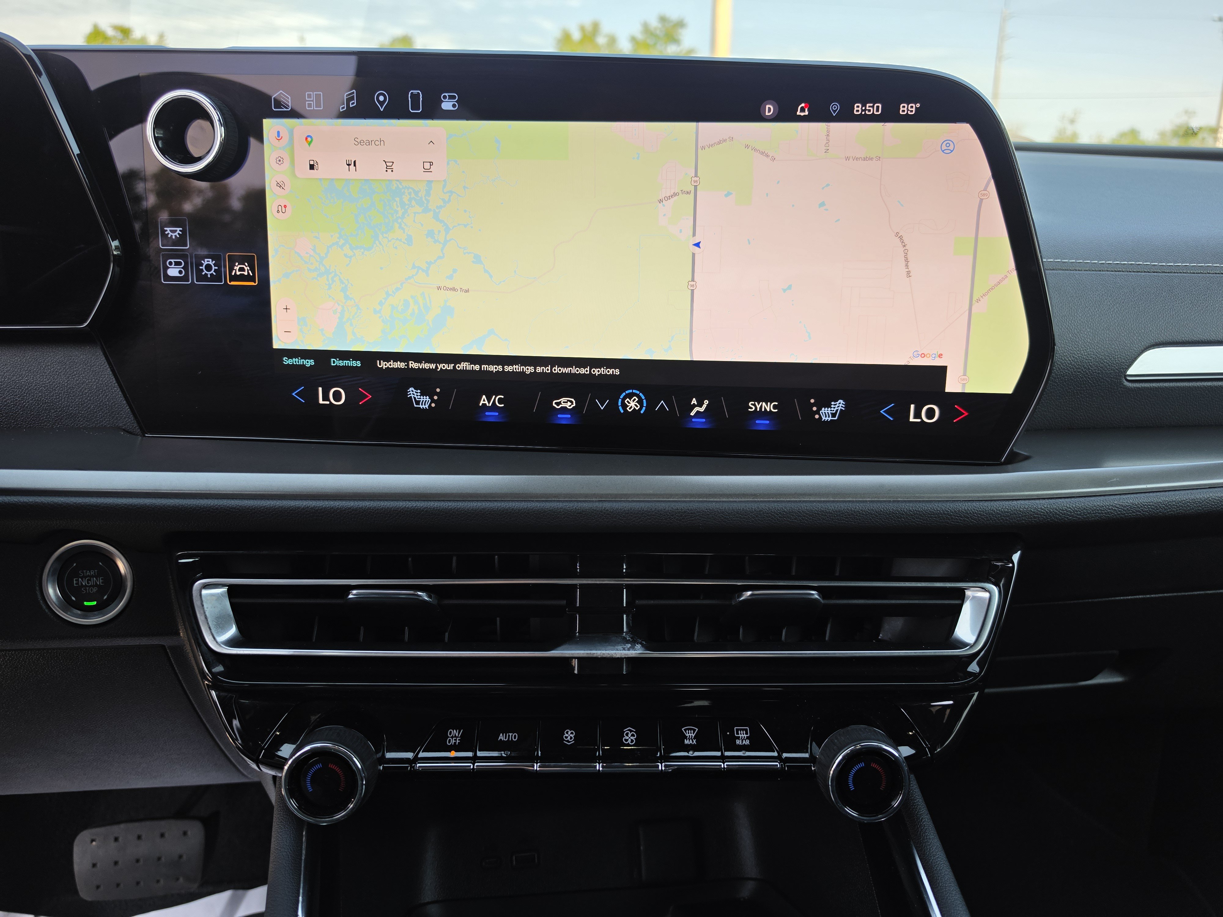 Used 2025 Chevrolet Traverse LT FWD image 27