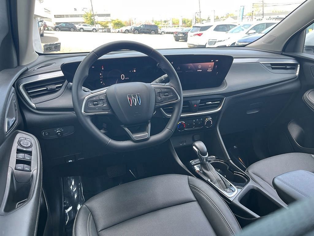 Used 2024 Buick Encore GX Sport Touring FWD image 21