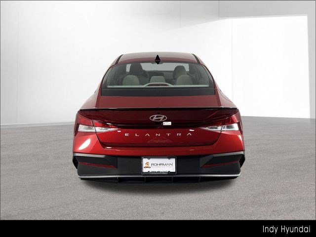 Certified 2025 Hyundai Elantra Sport FWD image 42