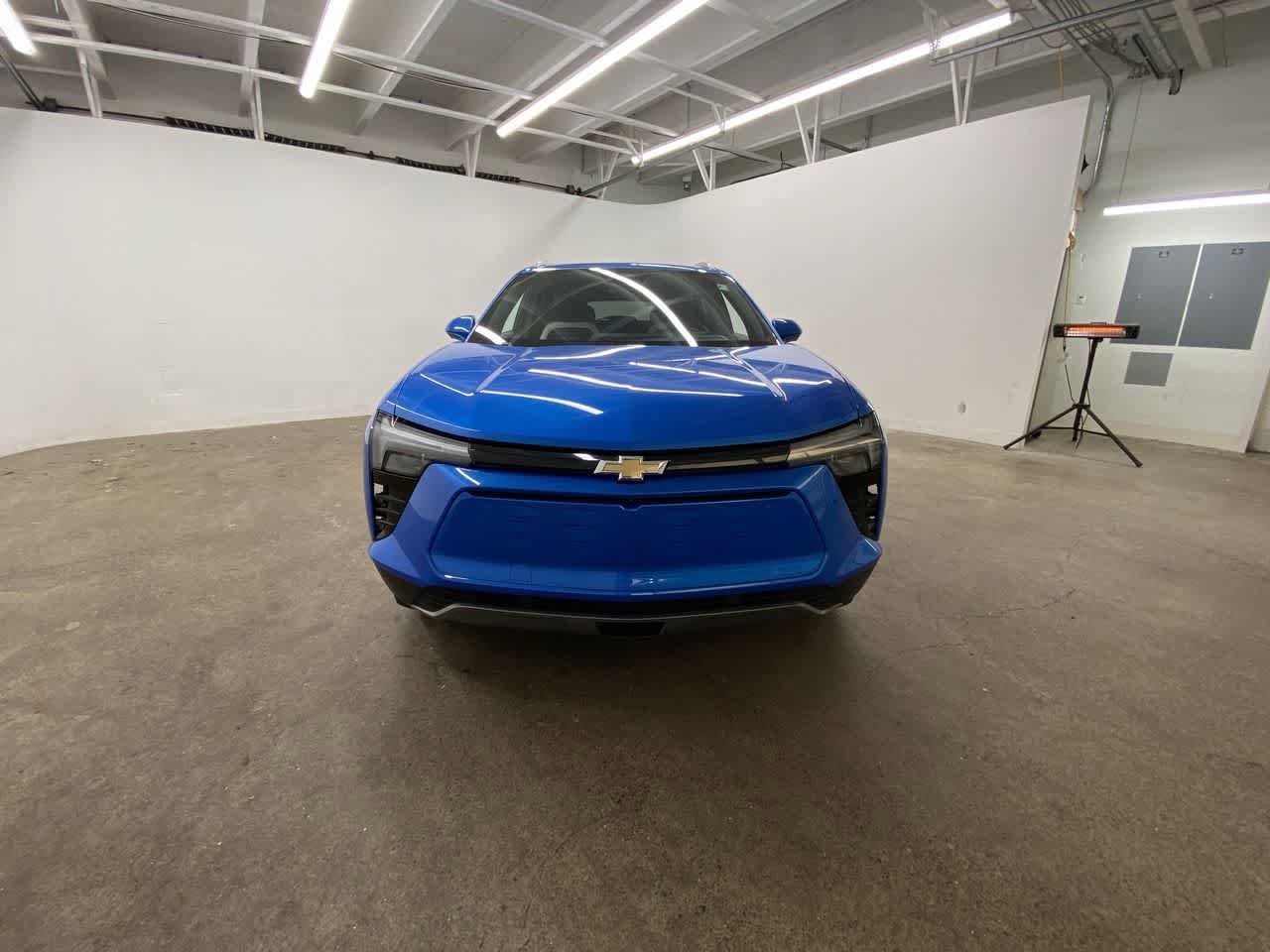 Used 2024 Chevrolet Blazer EV LT AWD/4WD image 9