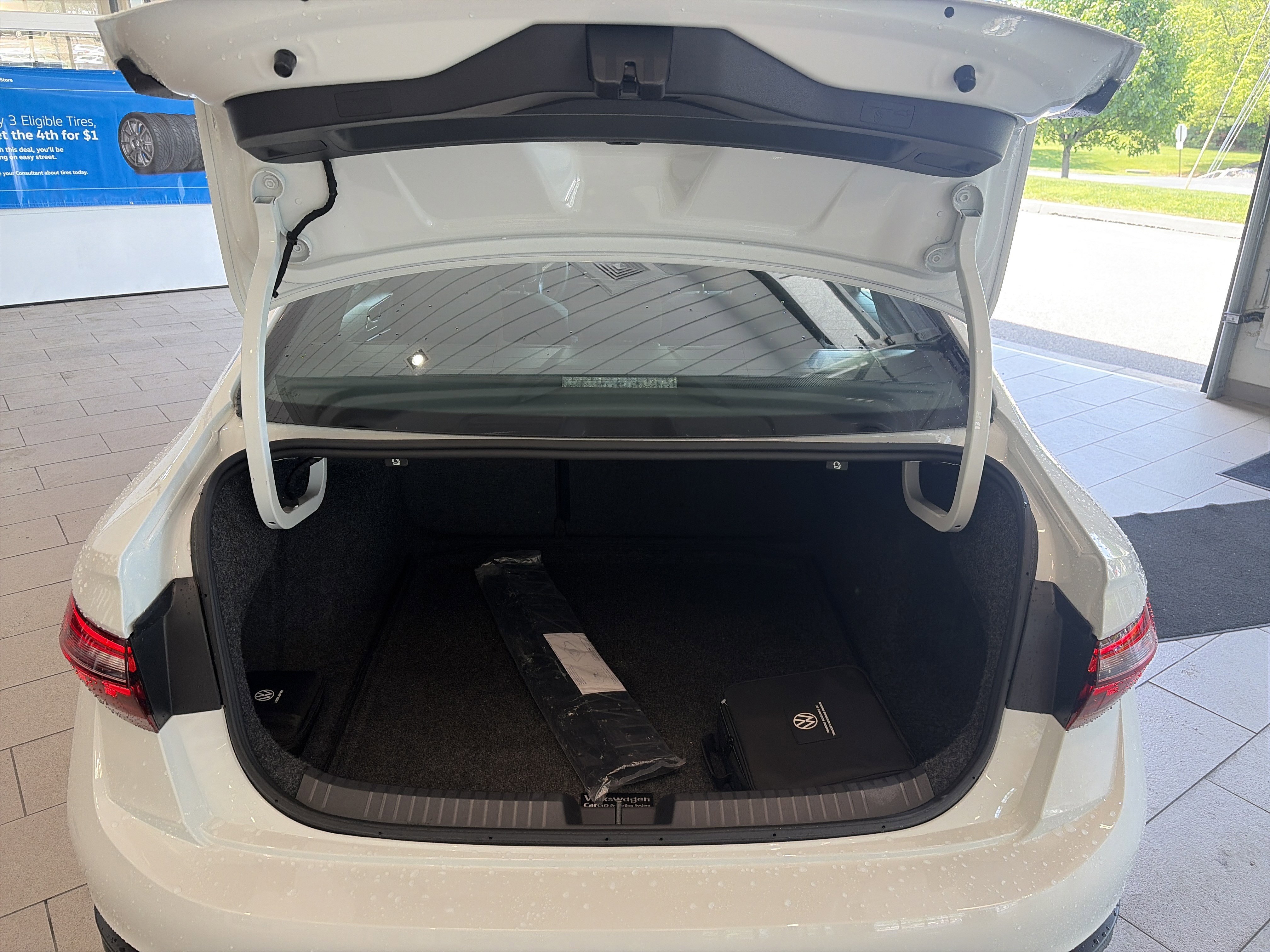 Used 2024 Volkswagen Jetta Sport FWD image 23
