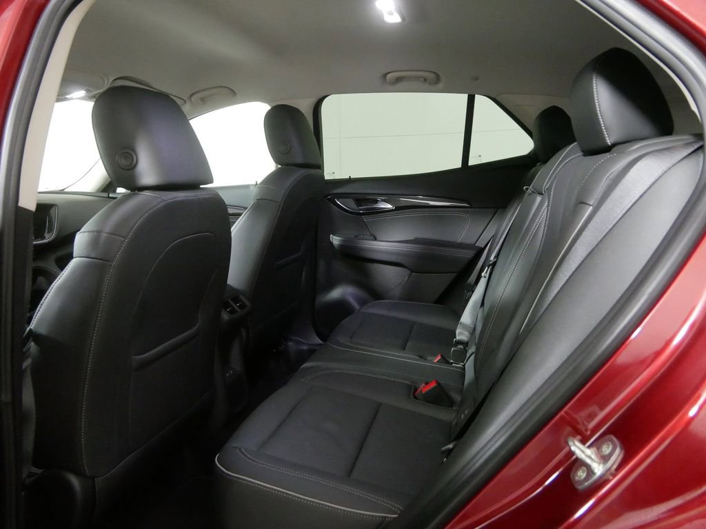 Used 2023 Buick Envision Essence image 16