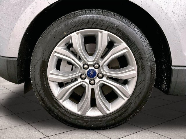 Used 2022 Ford Edge Titanium w/ Equipment Group 301A AWD/4WD image 8