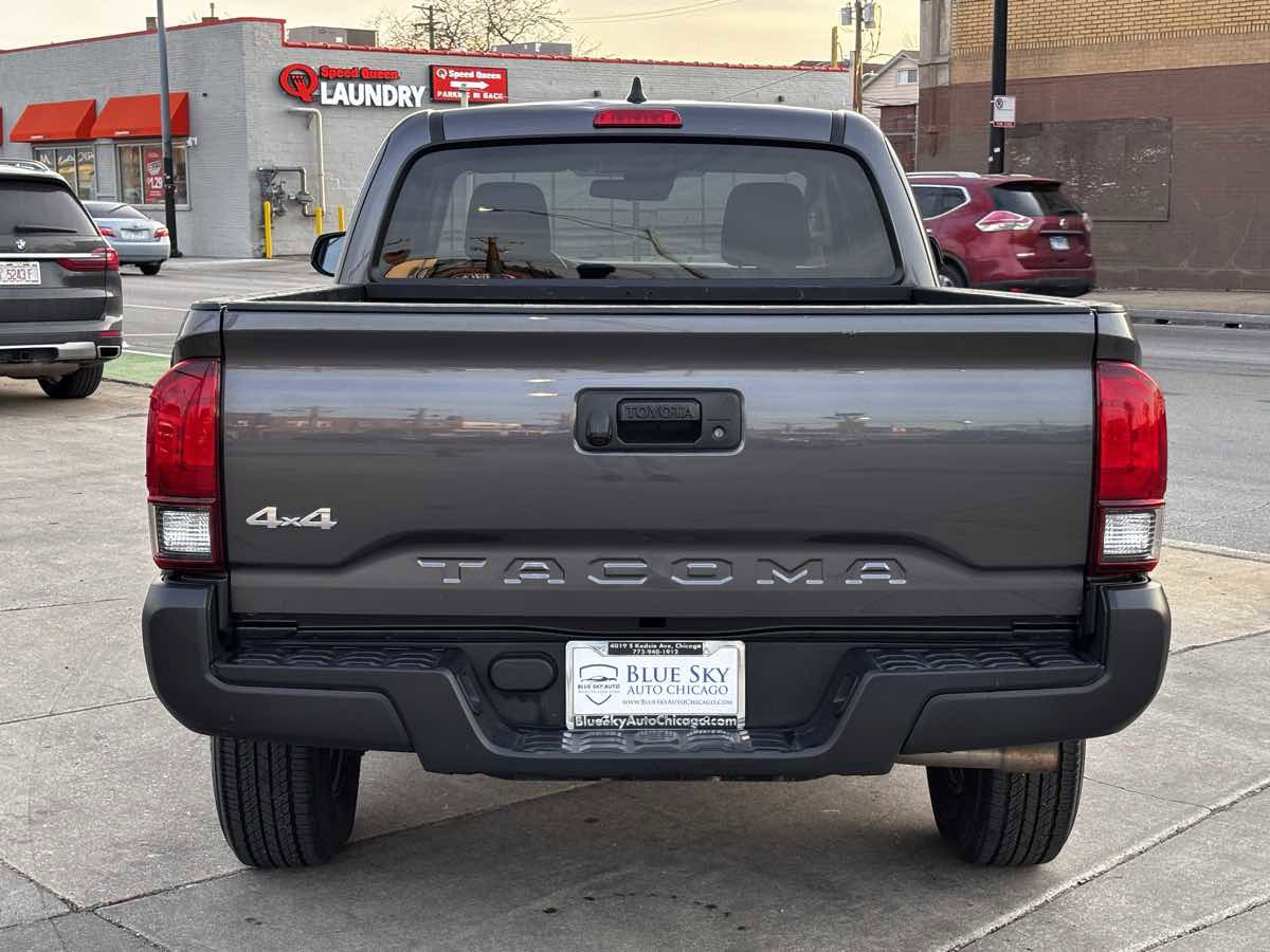 Used 2022 Toyota Tacoma SR image 7