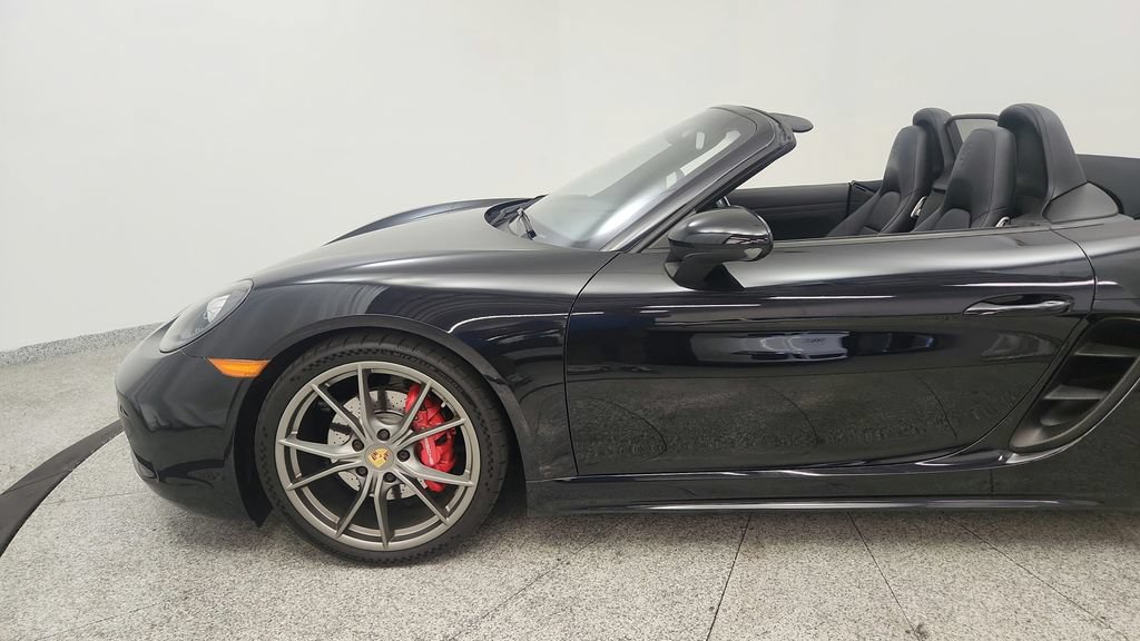 Used 2018 Porsche 718 Boxster S RWD image 12