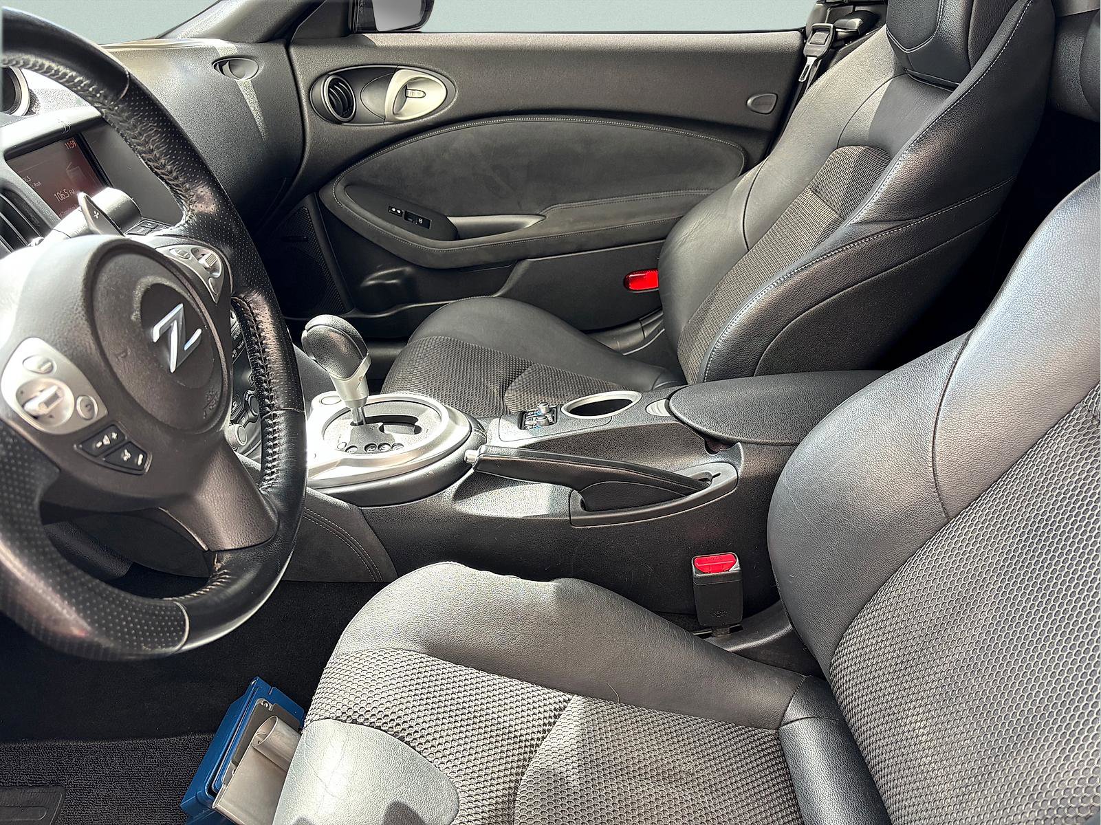 Used 2013 Nissan 370Z Touring w/ Sport Pkg RWD image 19