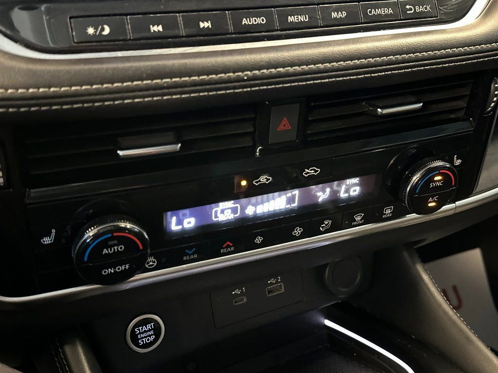 Used 2021 Nissan Rogue Platinum image 12