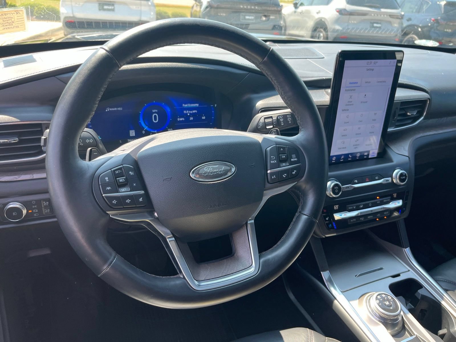 Used 2020 Ford Explorer Platinum w/ Premium Technology Package AWD/4WD image 40