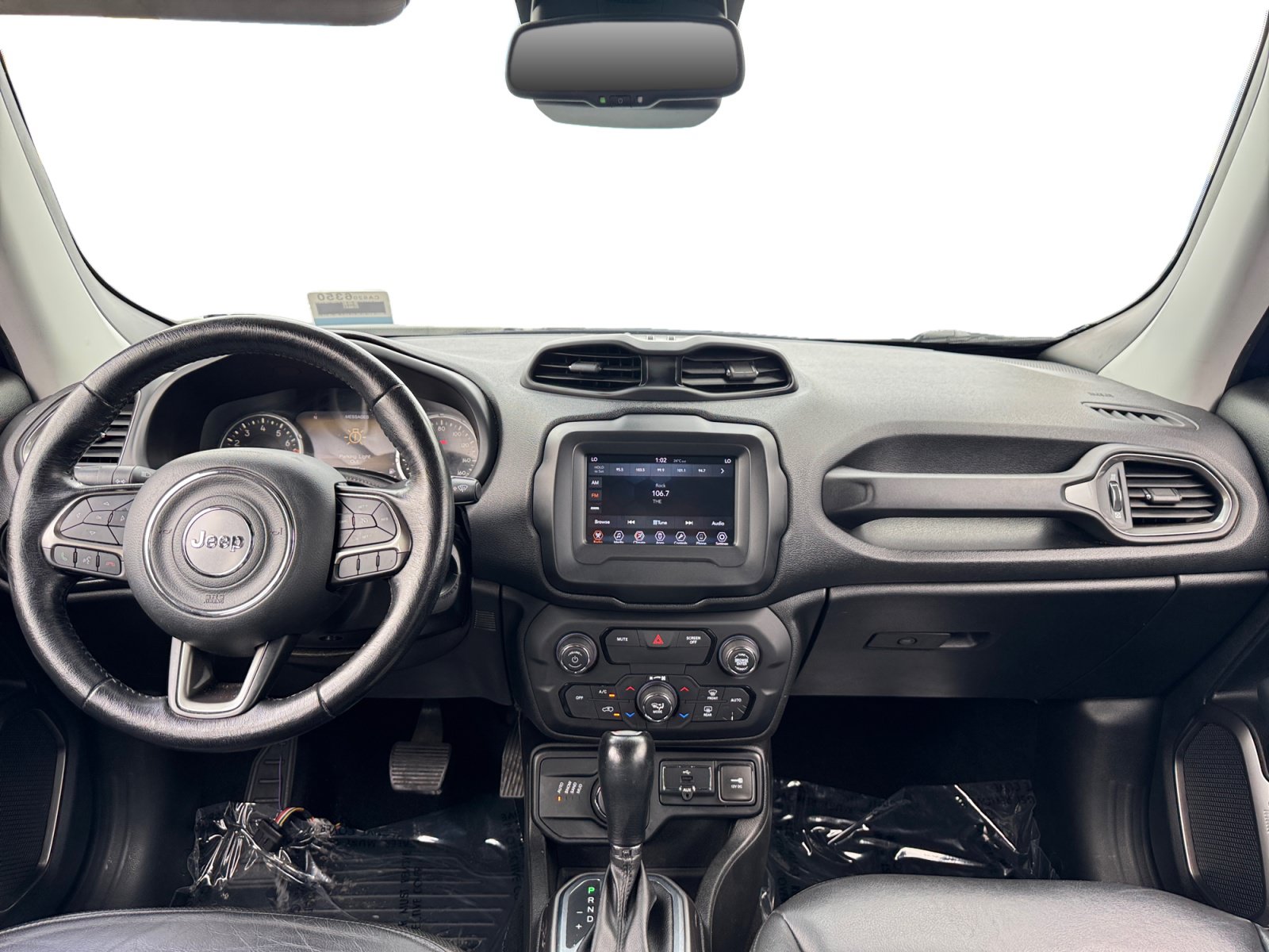 Used 2018 Jeep Renegade Limited AWD/4WD image 10