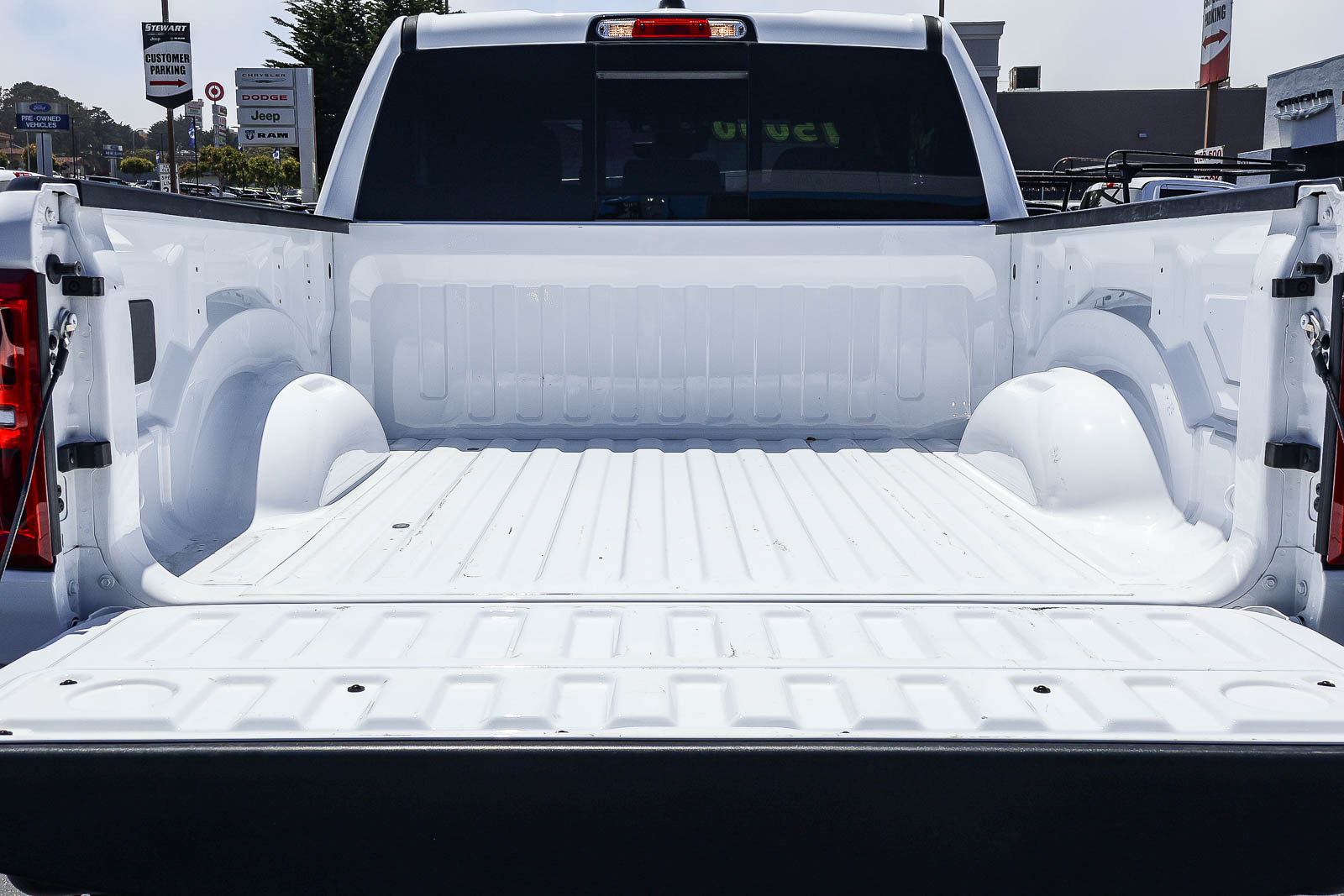 Used 2025 RAM 1500 RHO AWD/4WD image 17