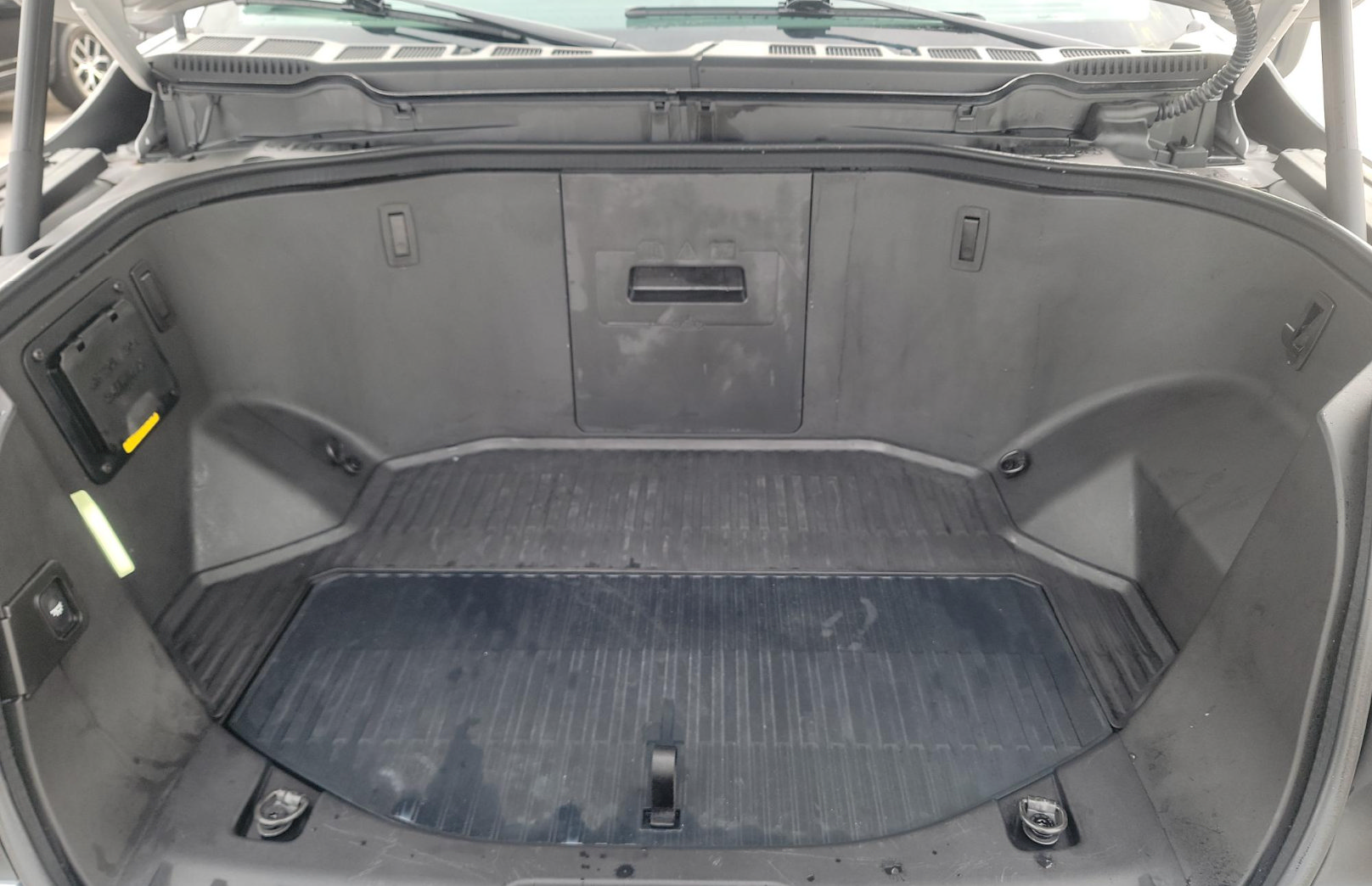 Used 2024 Ford F150 Lightning XLT AWD/4WD image 15