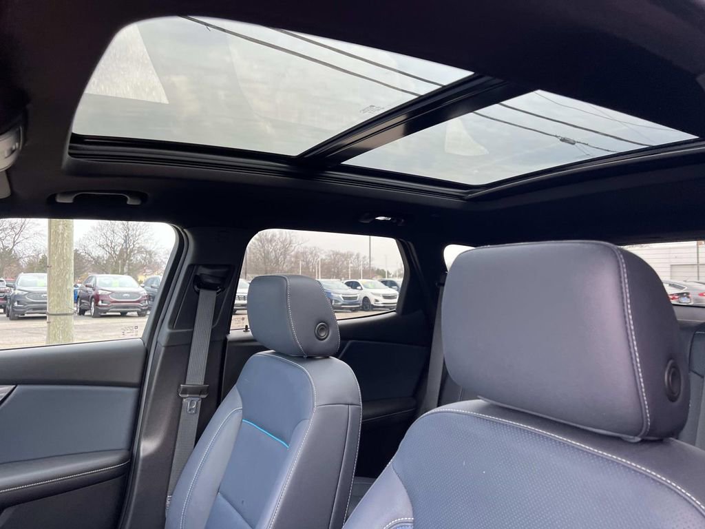 Used 2023 Chevrolet Blazer RS w/ Driver Confidence II Package image 21