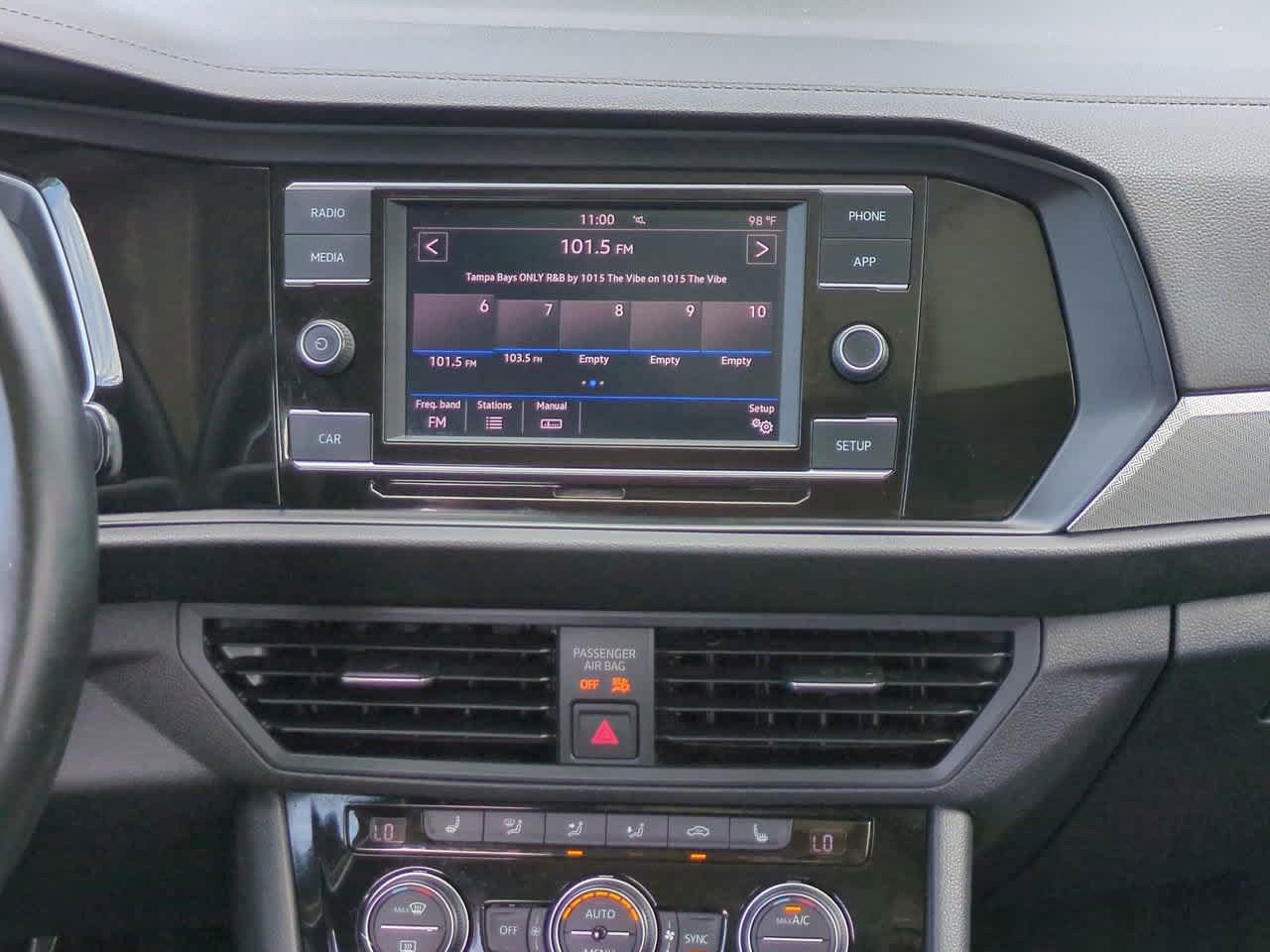 Used 2019 Volkswagen Jetta SE FWD image 17