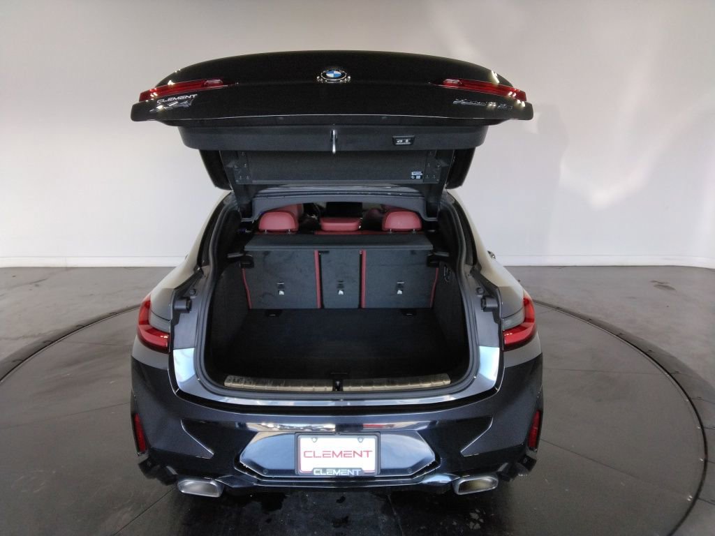 Used 2023 BMW X4 xDrive30i image 9