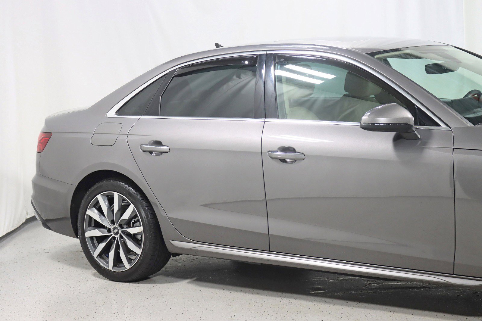 Used 2021 Audi A4 2.0T Premium Plus w/ Premium Plus Package AWD/4WD image 3