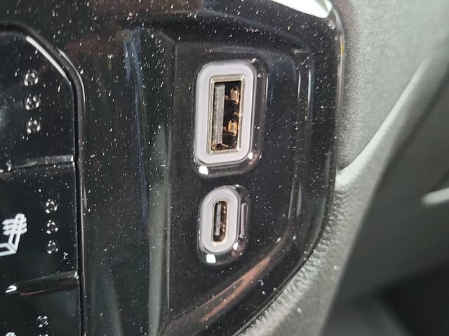 New 2026 Chevrolet Silverado 1500 High Country w/ Technology Package AWD/4WD image 14