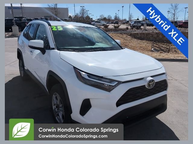 Used 2025 Toyota RAV4 XLE image 1