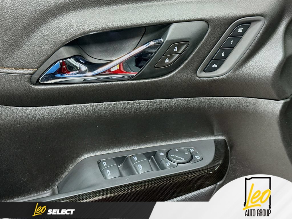 Used 2021 GMC Acadia AT4 w/ Technology Package AWD/4WD image 21