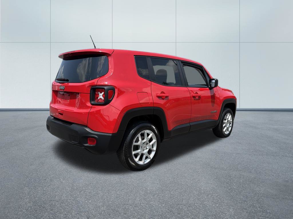 Used 2023 Jeep Renegade Latitude AWD/4WD image 5