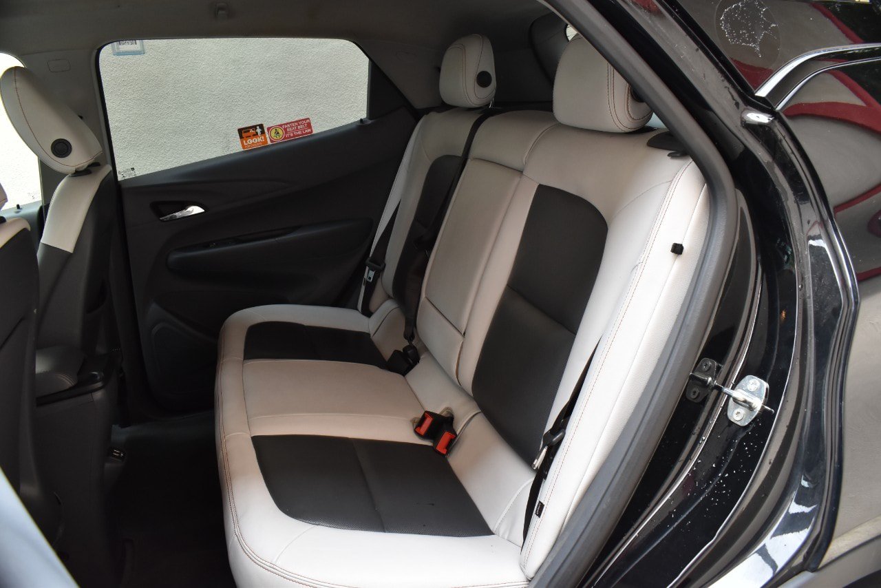 Used 2020 Chevrolet Bolt Premier w/ Infotainment Package FWD image 18