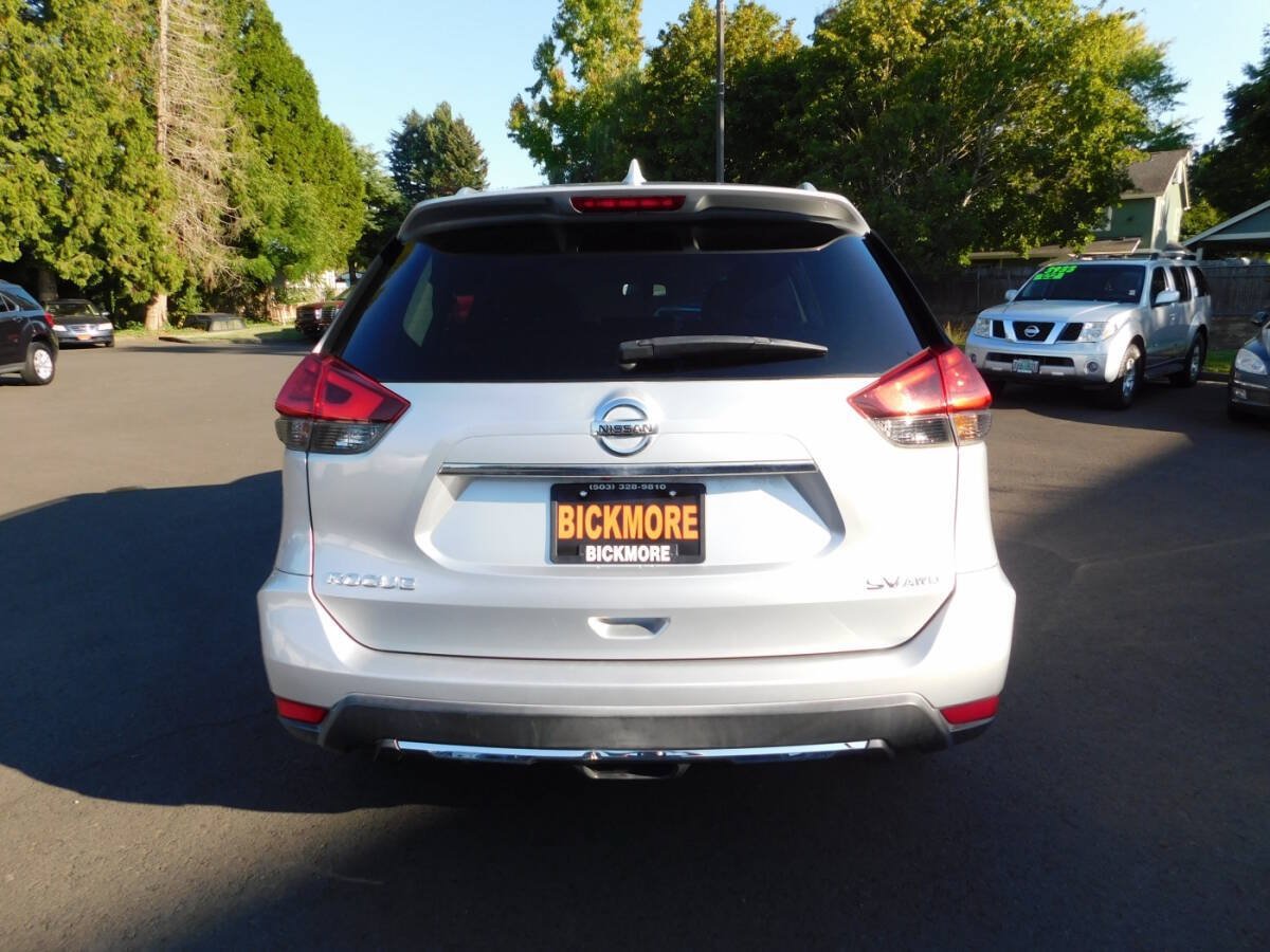 Used 2017 Nissan Rogue SV AWD/4WD image 24