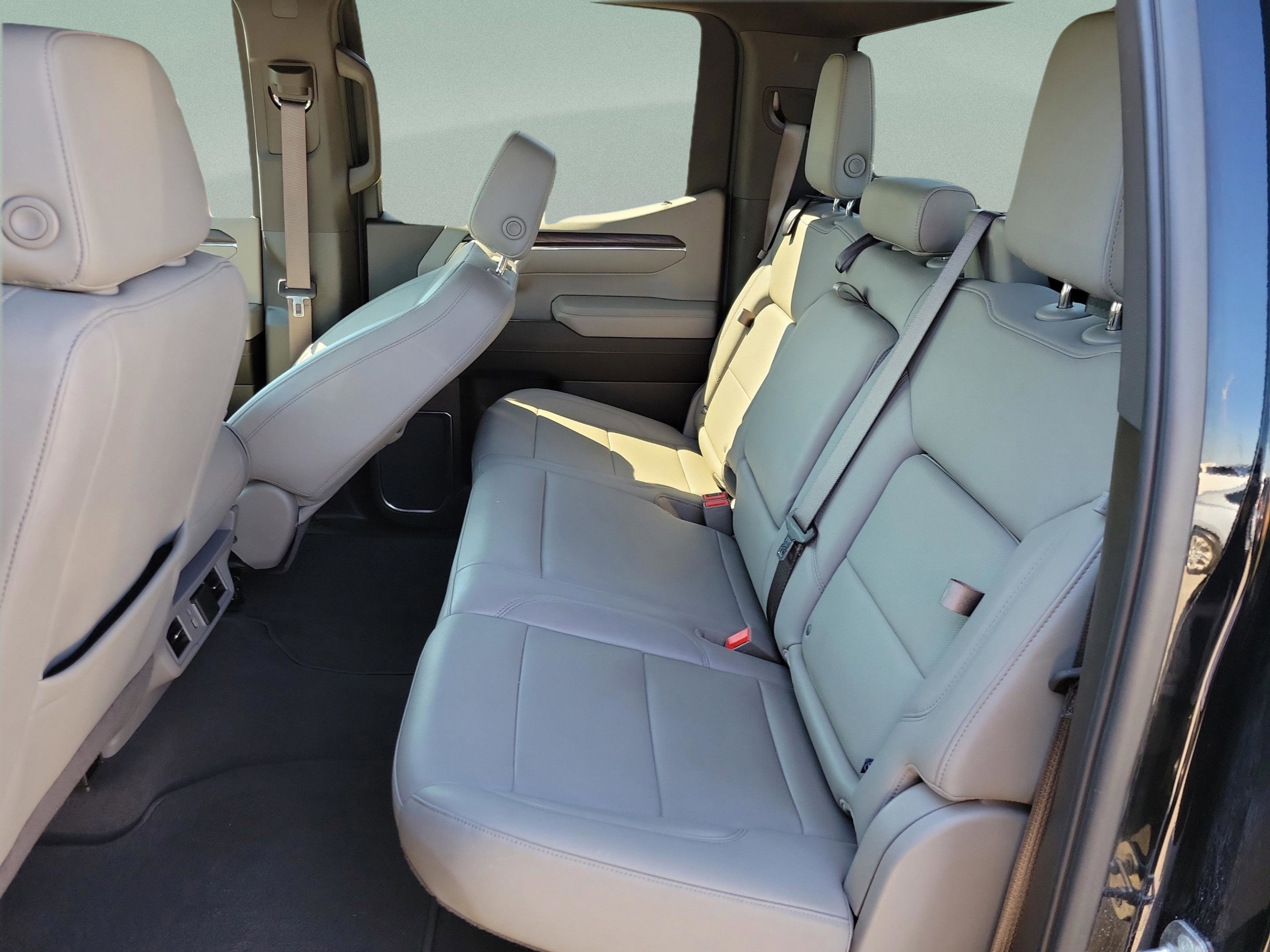 Used 2024 GMC Sierra 1500 SLT image 22