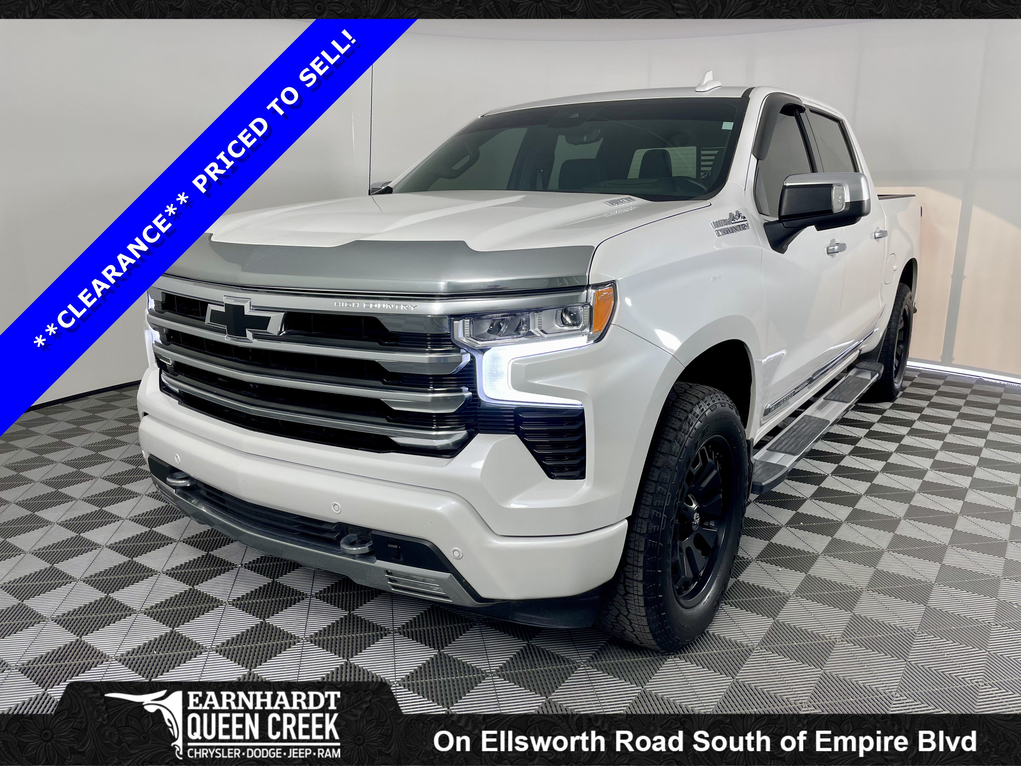 Used 2025 Chevrolet Silverado 1500 High Country w/ Technology Package AWD/4WD image 1