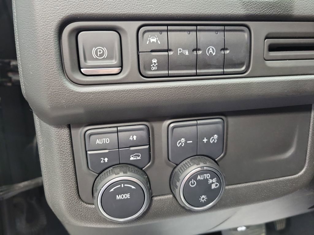 Used 2023 Chevrolet Tahoe RST image 36