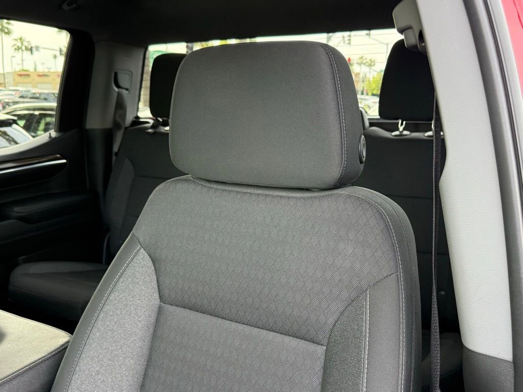 Used 2022 Chevrolet Silverado 1500 RST image 2