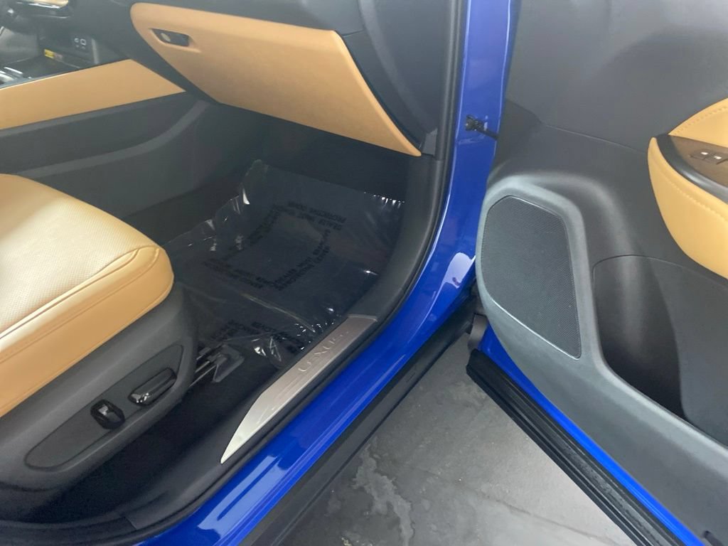 Certified 2025 Lexus NX 350 AWD w/ Accessory Package (2T) image 34
