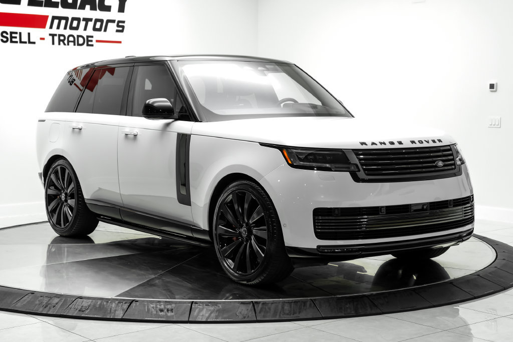 Used 2023 Land Rover Range Rover SV AWD/4WD image 3