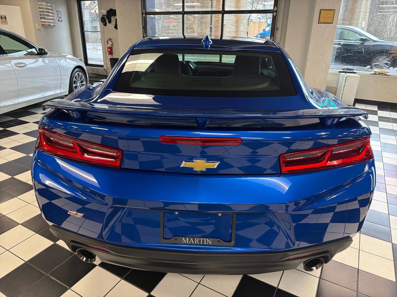 Used 2017 Chevrolet Camaro SS RWD image 5