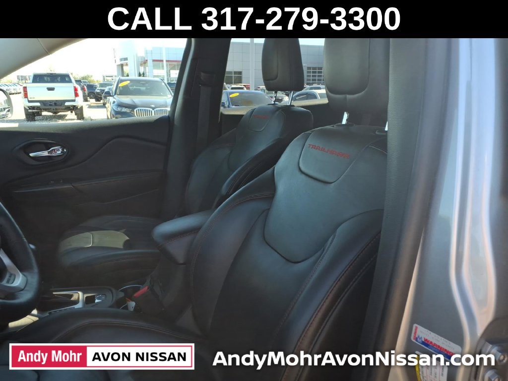 Used 2014 Jeep Cherokee Trailhawk w/ Comfort/Convenience Group AWD/4WD image 17