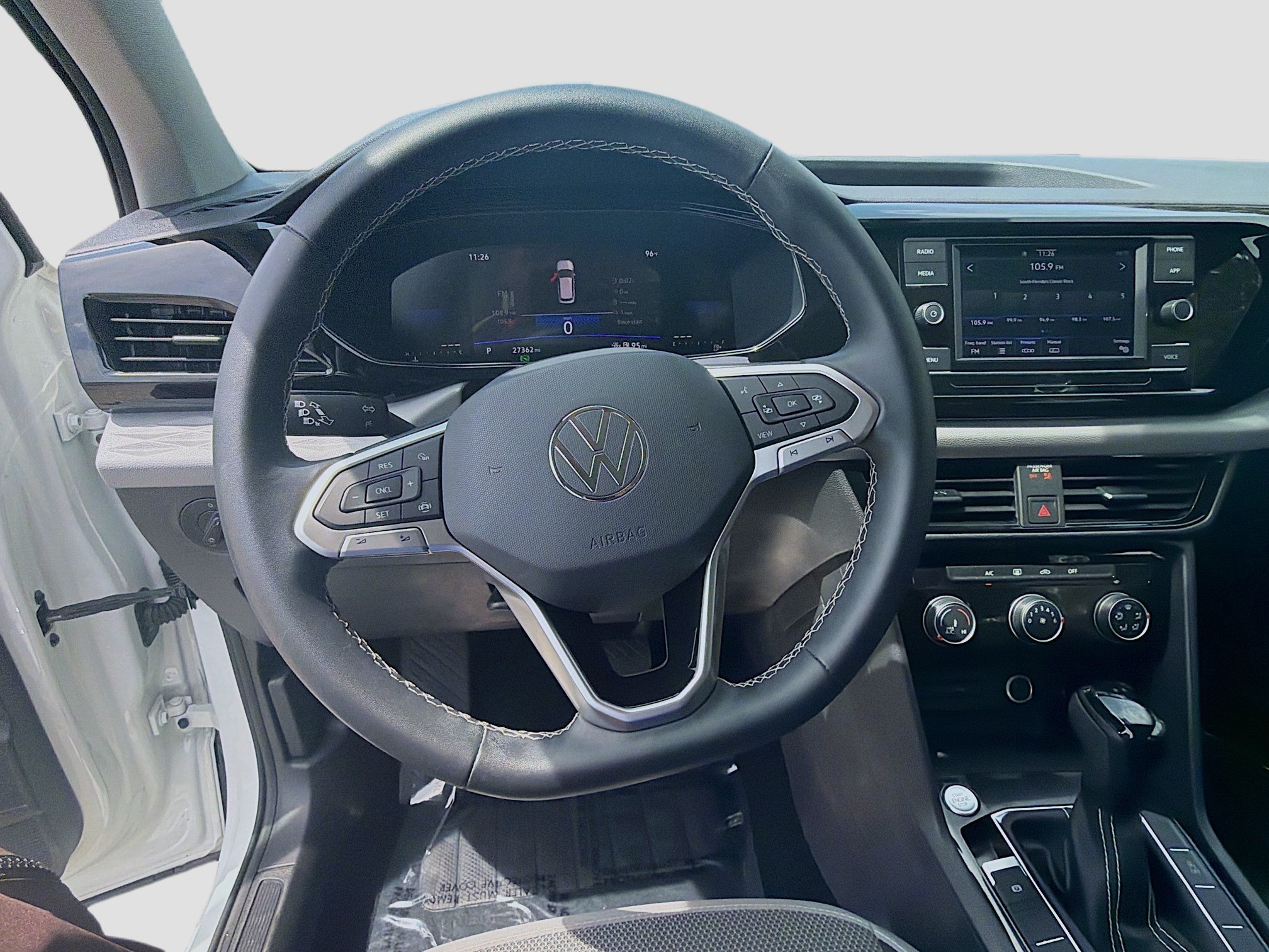 Certified 2023 Volkswagen Taos S FWD image 10