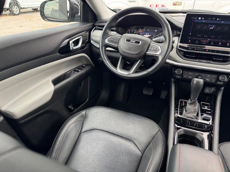 Used 2022 Jeep Compass Limited image 13