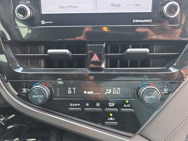 Used 2023 Toyota Camry LE image 4