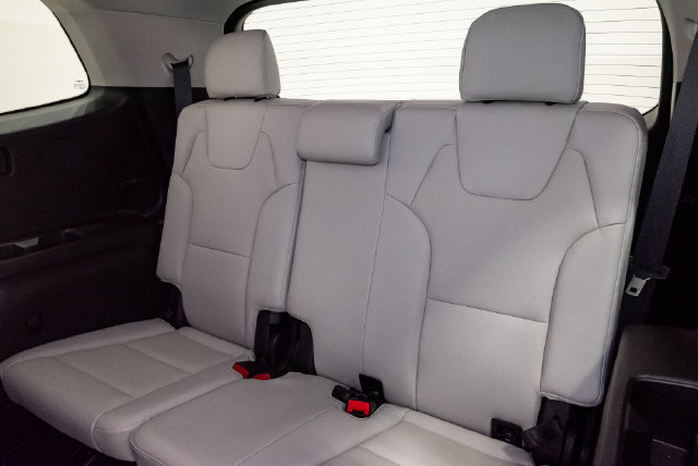 Used 2025 Kia Telluride EX w/ EX Captain's Chair Package FWD image 25