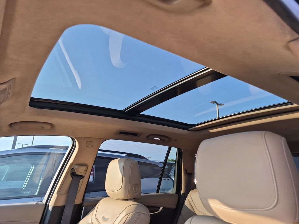 Used 2020 Cadillac XT6 Premium Luxury w/ Platinum Package FWD image 25