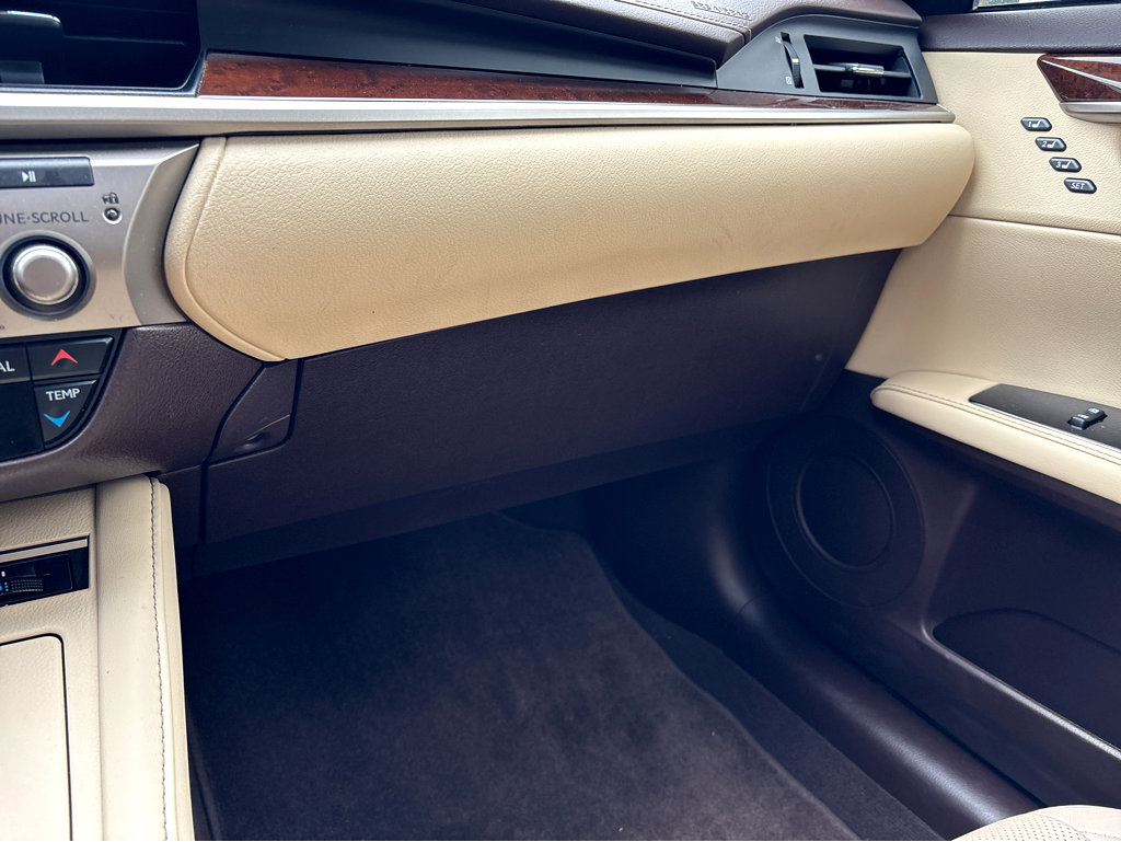 Used 2018 Lexus ES 350 image 16